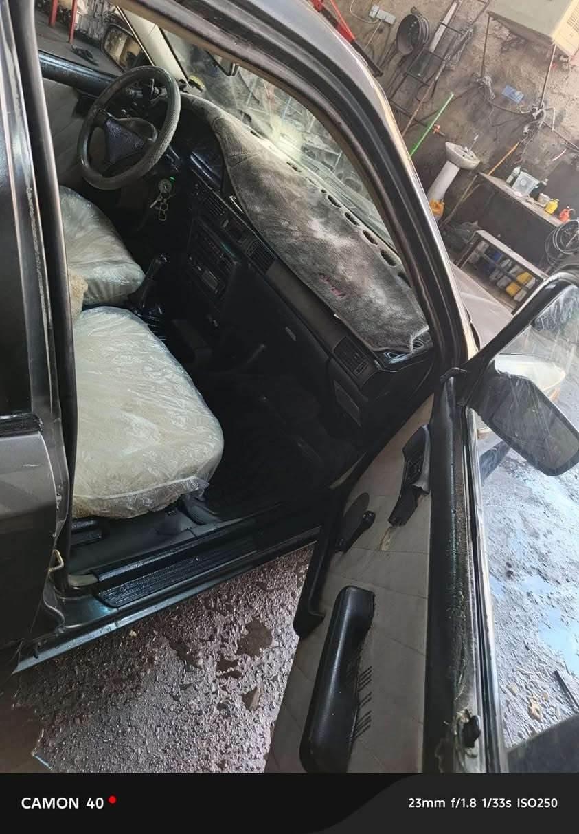 مازده323
موديل١٩٩١
مه كينه ١٦
ته بريت
جه مپئكي پشتي هه يه 
٢٤٥هه زار غرامه ي له سه ره 
سعري ٣٧مه جال
*********** Singapore
