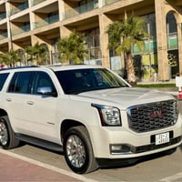 يوكون SLT • V8 ٥٣٠٠ • فتحة سقف