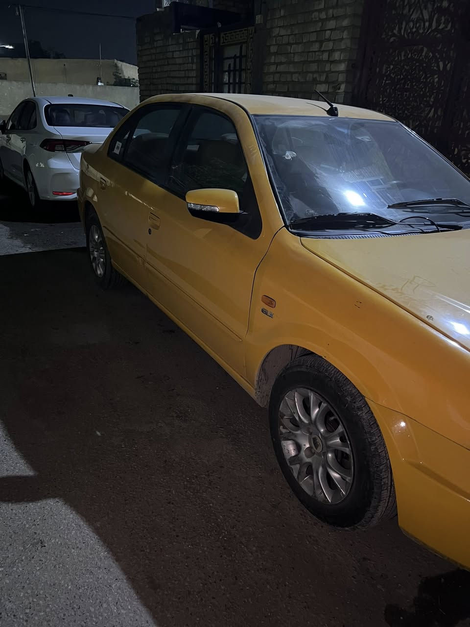 سلام عليكم ✋🏻
سمند سوران تكسي مديل 2018 
محرك فرنسي 🚀
رقم بغداد بسمي تحويل ثاني يوم 
بيه ضربه من كدام + ايرباك طاك 
مكاني بغداد الامين الثانية ***********
سعر 55 و بيه مجال تجي اتشوفه و تدلل
