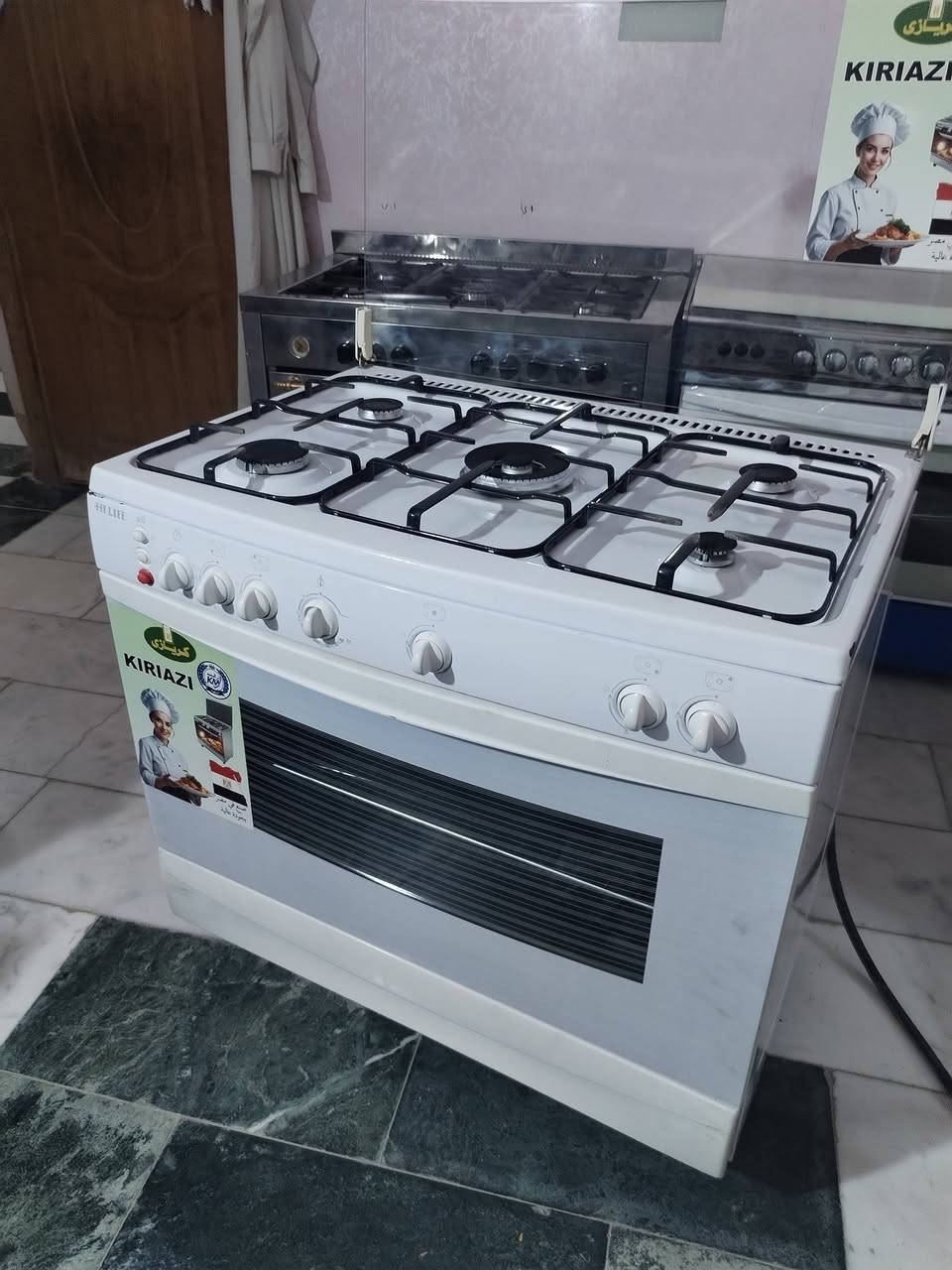 طباخ مستخدم..  شرط النظافه والشغل
وبسعر مناسب.. للتواصل عالواتساب *********** 
غير متواجد عالفيس
