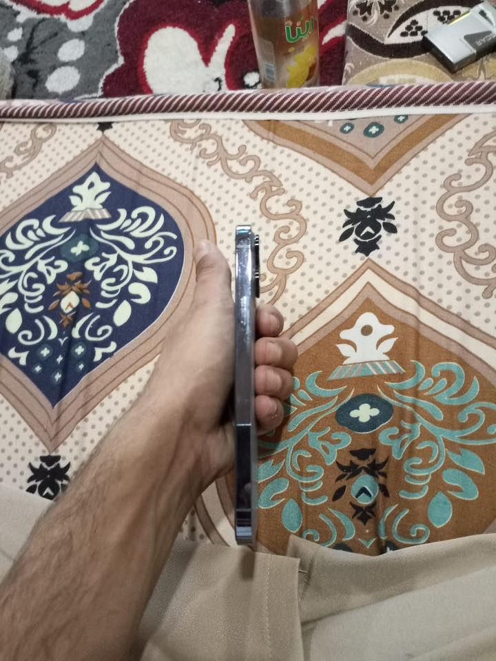 ايفون 13 برو ماكس شرق اوسط بطاريه 79 ذاكره 256 مكفول ما مفتوح برغي بي
للتواصل ***********
