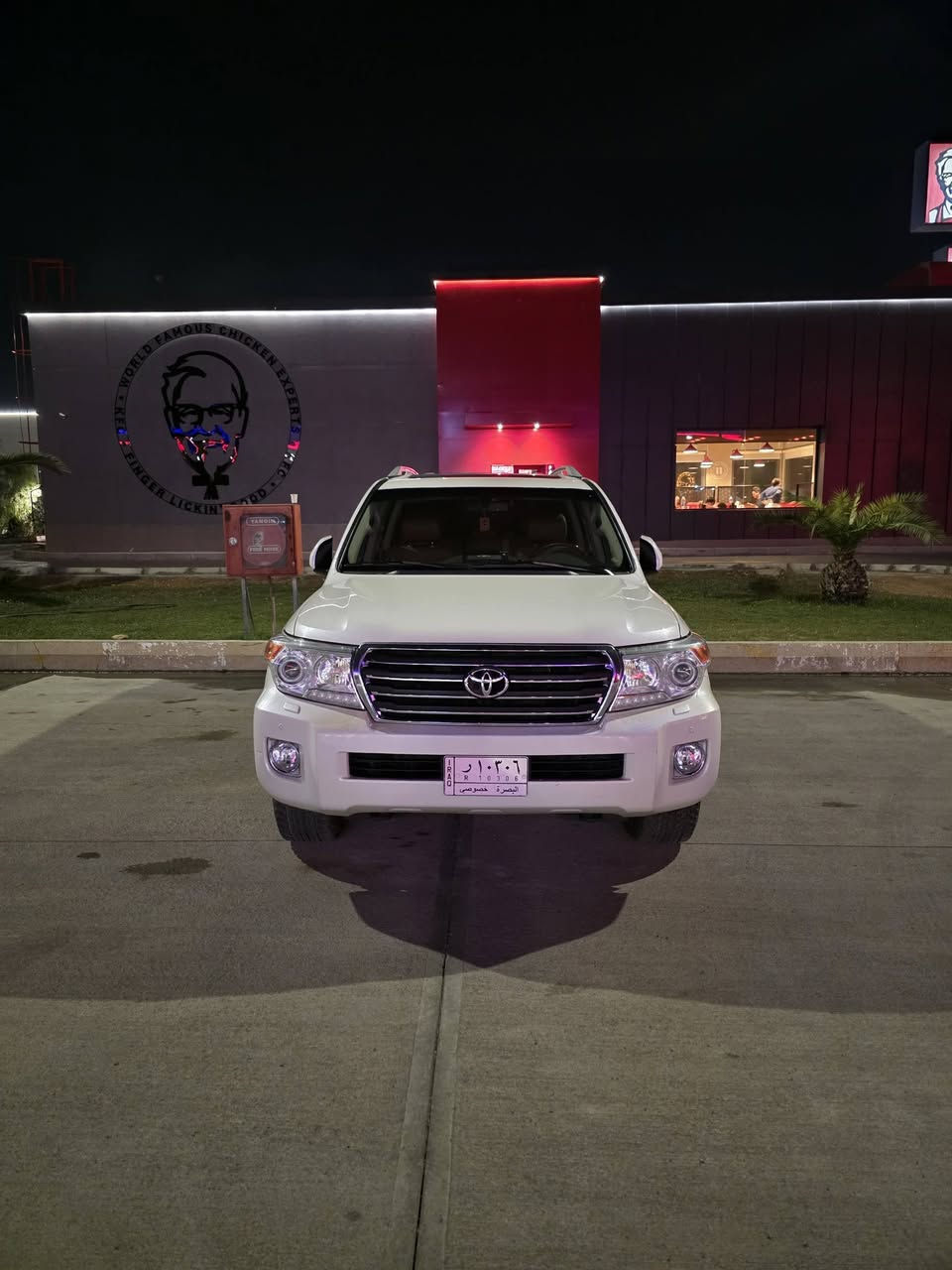 للبيع فقط
لاندكروز 2015 جديدة جدا جدا على وضع الشركة برغي ما مفتوح بيها
 مكفولة من الشخط ومغلفة PPF بالكامل
V6 محركها 4000
مواصفاتها:
لايتات زينون عدسة بلادي والعالي + البروجكتر LED عمل
حساسات امامي خلفي
كاميرات امامي خلفي
زراك لايت
مرايات جانبية كهرباء قلاب مع البك
اشارات بالمرايا الجانبية
مرآة وسطية تعتيم
فتحة سقف
تحكم ستيرن جهة وحدة
كشنات جلد لون قرميدي وكشن السايق كهربائي
الجامات كلهة مغلفة عازل حراري امريكي
شاديلها دعاميات بدون لحايا والدعاميات البلادية موجودة ومغلفة PPF وبدون شخط
كل ملحقاتها بالكارتون جديدة (الارضيات البلادية والعدة والهوك والطفاية)
شادلها شاشة اندرويد
تخم تايرات جديدة يوكوهاما
السيارة على ايدي وبلادية من جميع النواحي رقم بصرة والتحويل ثاني يوم ماشية 147000 قابل للزيادة
السعر 44.000 يعني 440 يعني 4 شدات و40 ورقة وبيها مجال جدا بسيط.
قليل التواجد.. للاستفسار الاتصال على *********** / ***********
مكان السيارة البصرة / الجزائر / العباسية
