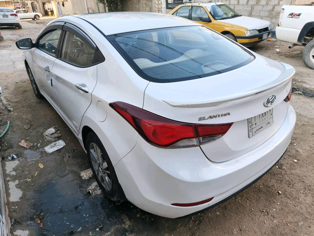 سلام عليكم
النترا 2015 
مراوس عادي

خليجي

فول مواصفات

عده بصمة

فتحه 

مري شفط 

شاشة تاب

تبريد قطعتين

تحكم ستيرن 

محرك 1800 

حساس بنيد 

حساس تاير

لايت عدسه

ويل كب

إيكو تقيل صرف

تبريد بيانو

كامره خلفية

داخل صاج

يدات نيكل داخل وخارج

اربعه دسك

السياره بيها قطعه ونص صبغ فقط الباقي كفالة بدون دواخل

السعر ١٢0مكان نجف