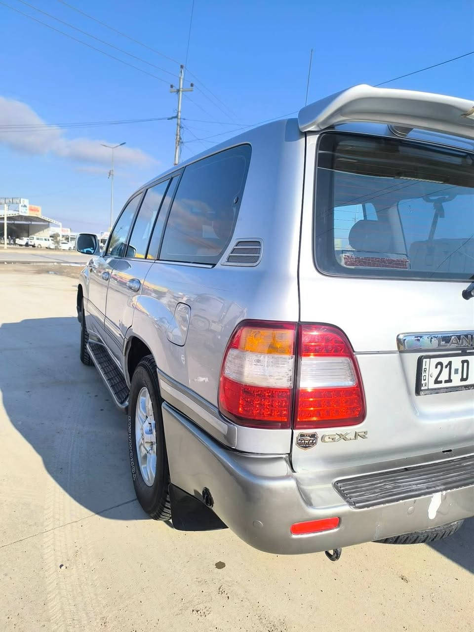 السلام عليكم
مونيكا 2007 GXR فول مواصفات
السياره كلش نظيفه گير ومحرك واكسن بشرط
السياره بدون نواقص 
صفحة اليمين كامل صبغ بيها طخ بسيط
السنوية والهزه والارقام كلها جديده
السياره بيها منظومة غاز ايطالي 100 لتر
طخم تايرات جديده 
سعر البيع.        187$ وبيها مجال بسيط
عنوان السياره موصل . برطله
***********
***********
