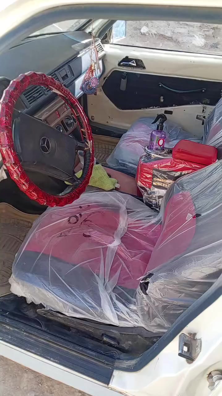 نكوال يالله مارسدس دب البيع رقم بغداد بسمي تحويل ثاني يوم كوم حديد تكفل بتحويل فقط السعر الي يرضي الله  العنوان ذي قار قضا النصر *********** شوف بعينك المقطع
