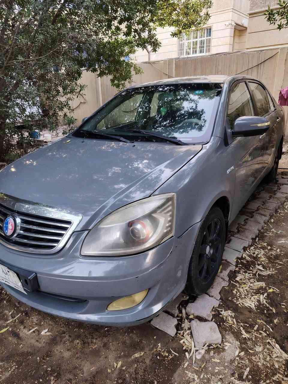 جيلي موبل للبيع مصبوغه عام تغير لون بدون حادث تخم تاير جديد سياره باسمي 45 بيه مجال مكاني ديوانيه
***********
