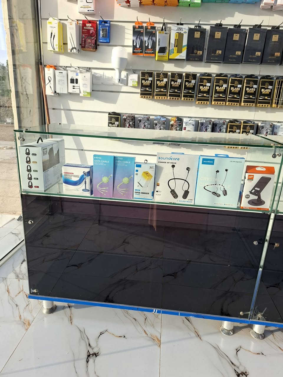 عارضة للبيع الطول متر ونص للاستفسار /
***********
