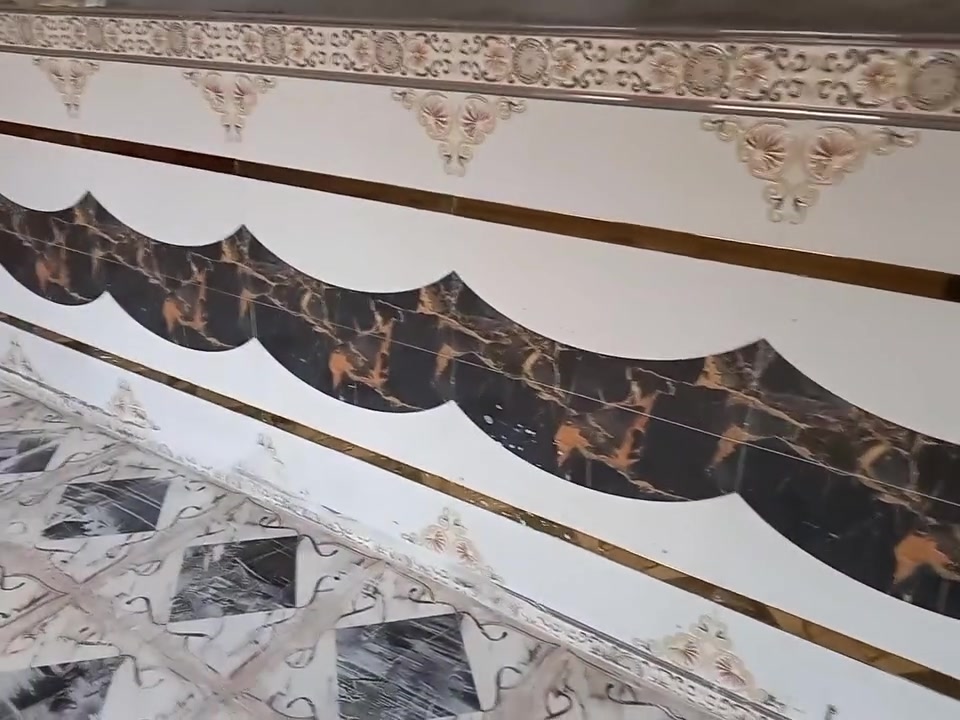 خلفة سيراميك (لوح ارضي جداري بورسلين) متفرغ حاليا ***********
