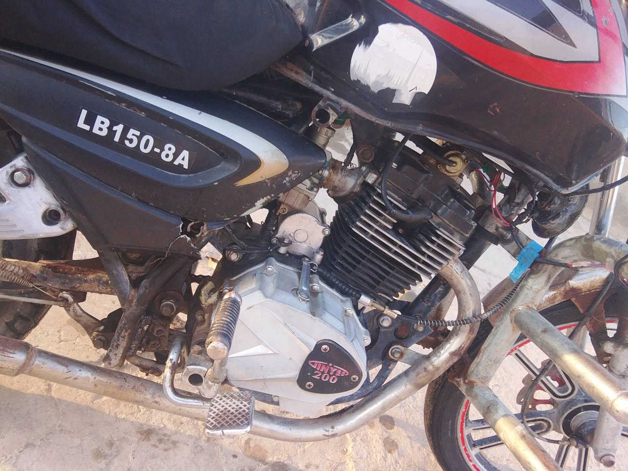 بونده نضيفه مرتبه كلوبات شغله كامله تشتغل نص هندر مو سلف  موديل 16البيع سعر 250بيه مجال حك جيتك تدلل ***********
