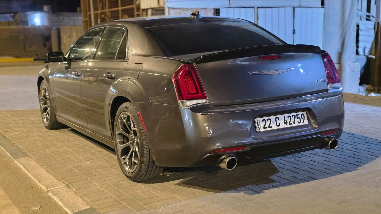 السلام عليكم
 اوباما موديل 2015 وارد امريكي مكينة 3600 فول مواصفات للاخير رقم انكليزي الجديد سنويه 2028 ماشيه 73 الف تو ويل  حادث دعاميه خلفيه فقط 
السعر : 165 وبي مجال 
 الهاتف: ***********
