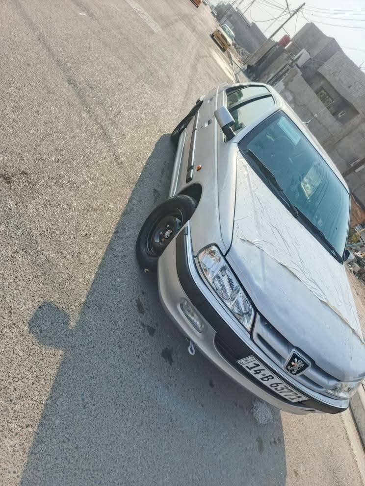 بيجو بارص موديل 12 سنويه جديده لل 30تنتهي سنويه وسياره بسمي رقم نكليزي تبريد تدفئه كير خير من الله مكينه نعمه وهاي شوفت عين سياره تحي شوف سعر 33وبيهه مجال حك جيه***********
