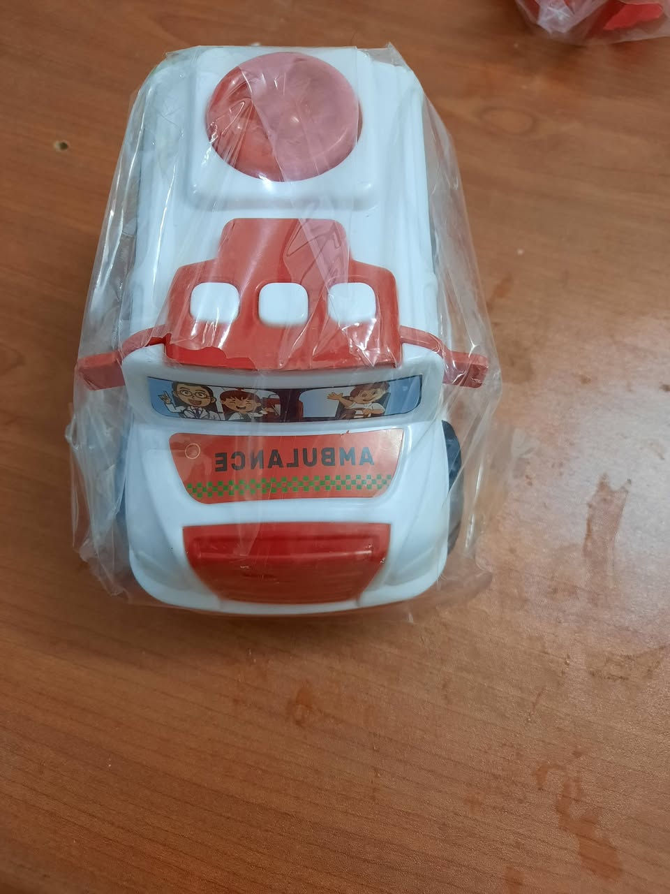 كارتون العاب تقريبآ ٦٠ قطعه ٦ او ٧ انواع سعر القطعه ٧٠٠ دينار ***********
***********
