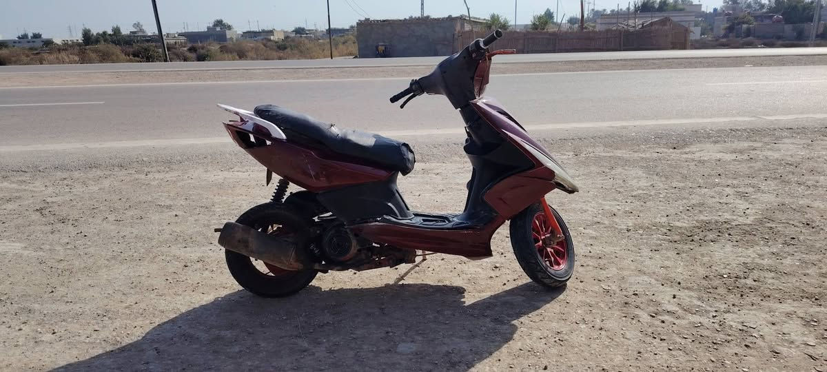 ماكس مضلع
دراجه للبيع دراجه جاهزه بيهه مكينه مال ماكس عدله سعره 250او مراوس شراي يتصل ***********بي واتساب
