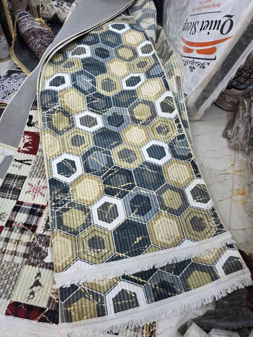 يالله اللهم صلي على محمد وال محمد وصول  مده بوهيمي                                          القياس 3متر السعر زوج 30الف.                                                        القياس 4متر سعر الزوج 40الف.                                                القياس 5,متر سعر الظوج 50 الف                                                        العنوان الناصريه قضاء النصر شارع المجمع السوري                      هاتف ***********.     يوجد توصيل
