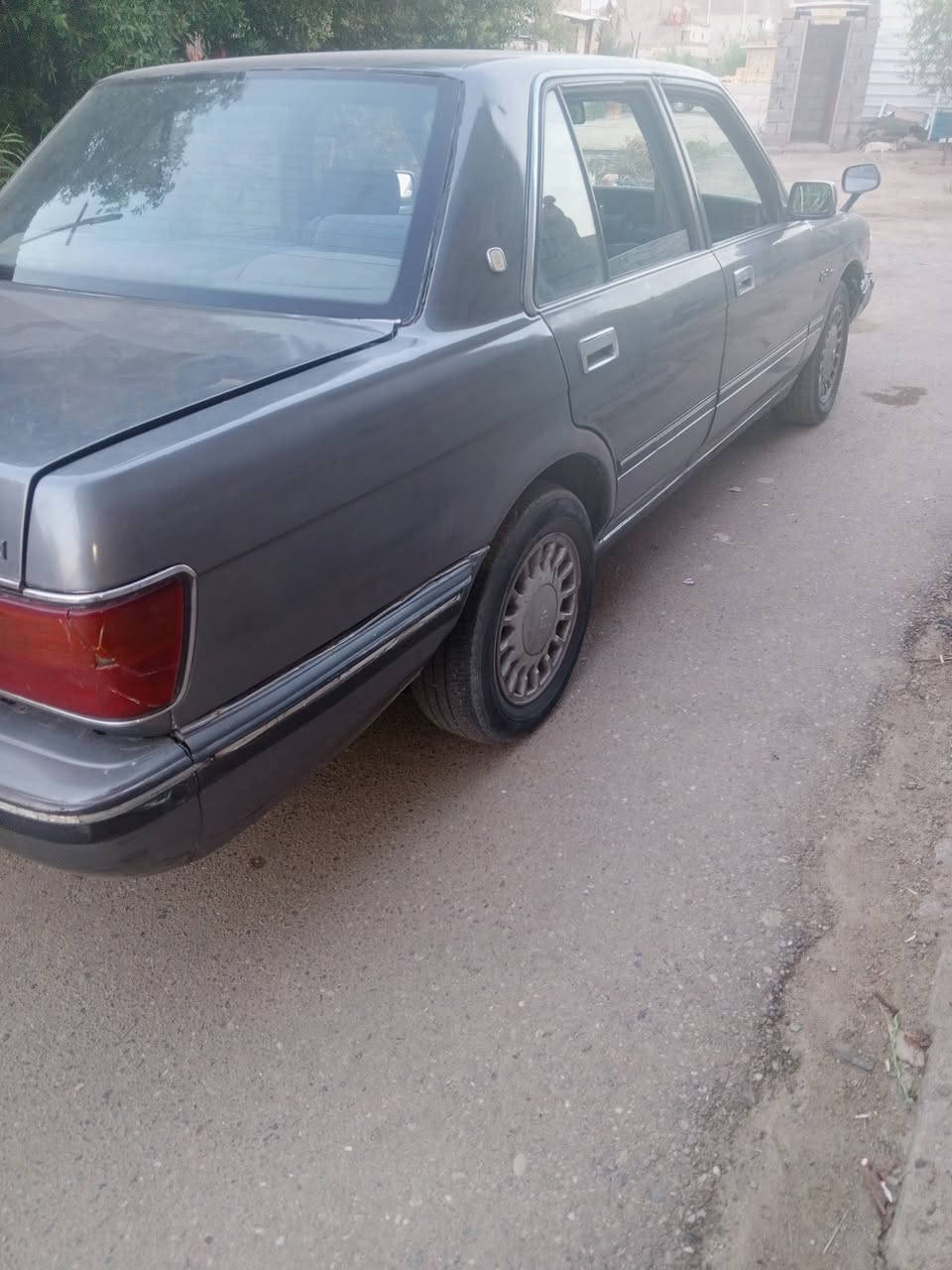 السلام عليكم سيدان للبيع مكفوله من النقل والكص والضربه رقم بصره السنويه منتهيه وراعيهه يمنه تخويل السعر30 وانه خاظم ***********
