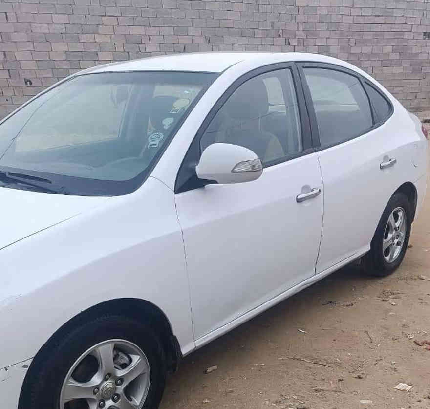 السلام عليكم
النترا 2011 خليجي رقم اربيل جاهزه 
حداديه جديده وتخم تاير جديد وتبريد ثلج
و شاشه جديده  كير جديد ومكينه بيه بخار 
 وبيه صبغ اسفل باب السايق شي بسيط
و صبغ يم الرقم الخلفي  بدون اي دواخل
مكفوله من التبديل السعر 107وبيها مجال
للاستفسار الاتصال على***********
