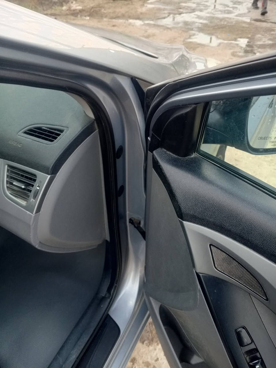 للبيع  سياره انتره موديل 16 وارد مريكي محرك 2000   مكان ناصريه    ***********.    او ***********
