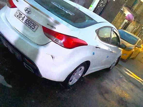 سلام عليكم 
سيارة النترا 13 وارد امريكي سيارة مصبوغة حزام و سونار موجود محرك 1800 رقم السيارة ديالى مكان بغداد العبيدي تريد تفاصيل اكثر اتصل علة الرقم *********** سعر 90💸💸بيهة مجال
