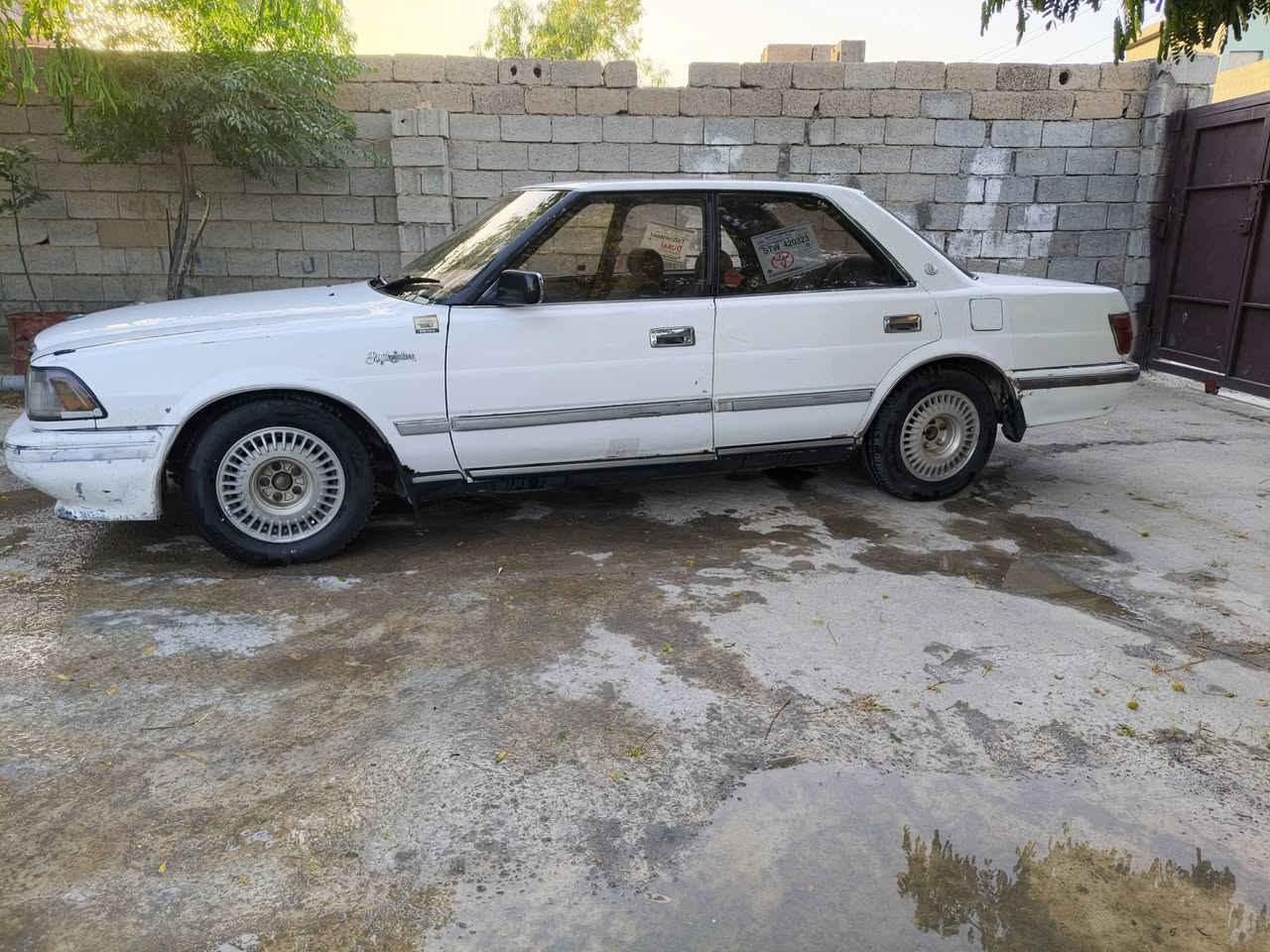 السلام عليكم
هارتوب موديل 1990
 كير محرك كفاله 
صدر امامي خلفي كله جديد 
تخم تاير جديد 
محرك بطه 2500 بلادي 
لا صبغ لا ضربه 
بيه فقط جاملغ خلفي السكن بدون دواخل 
سنويه بعد شهرين تسقط 
السعر 38 وبيه مجال 
***********
