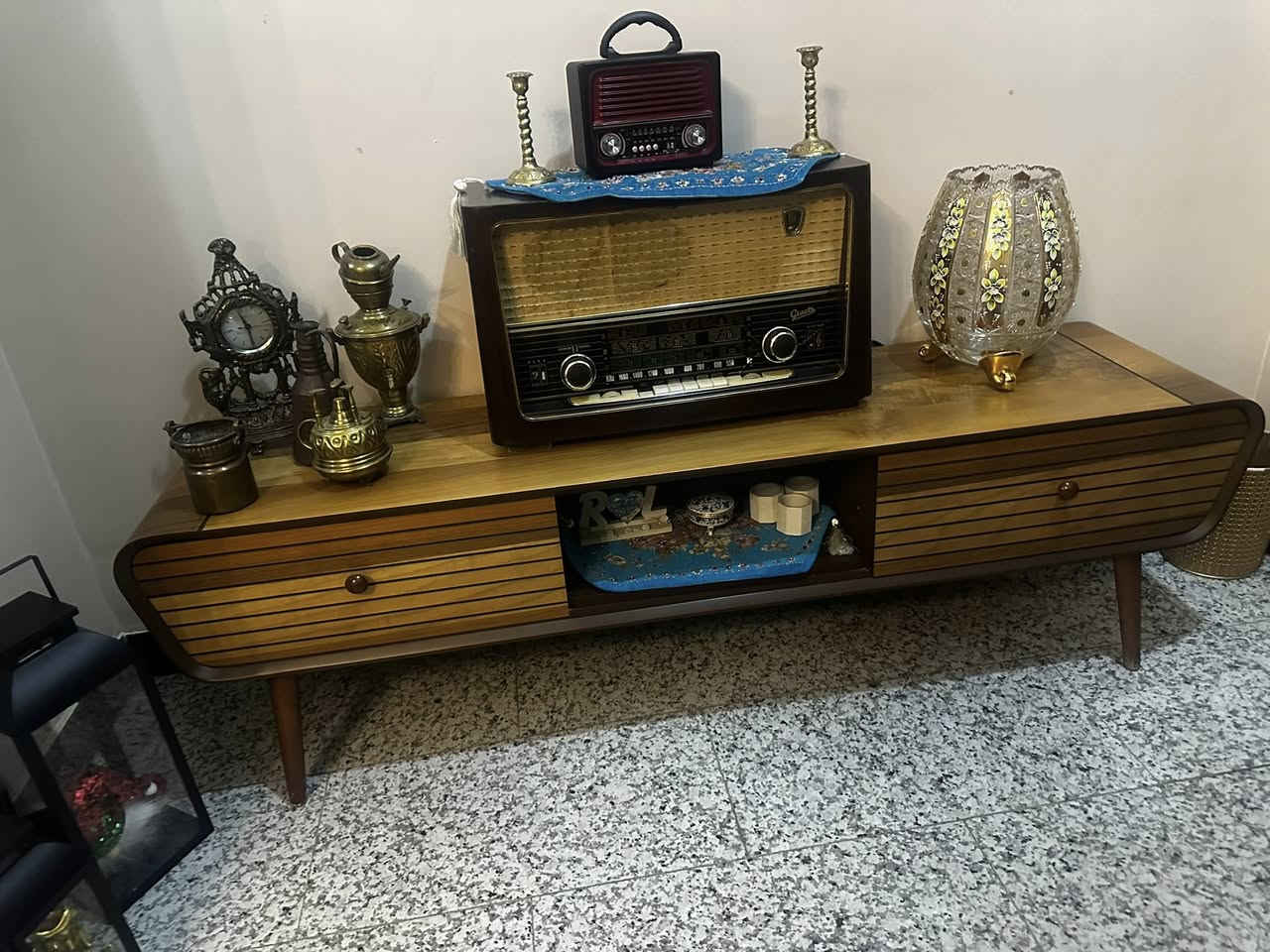 ميز تلفزيون للبيع السعر 100الف وبي مجال


**إذا كنت صاحب هذا الإعلان وتريد حذفه لأي سبب، رجاءا أرسل رسالة إلى الدعم الفني**