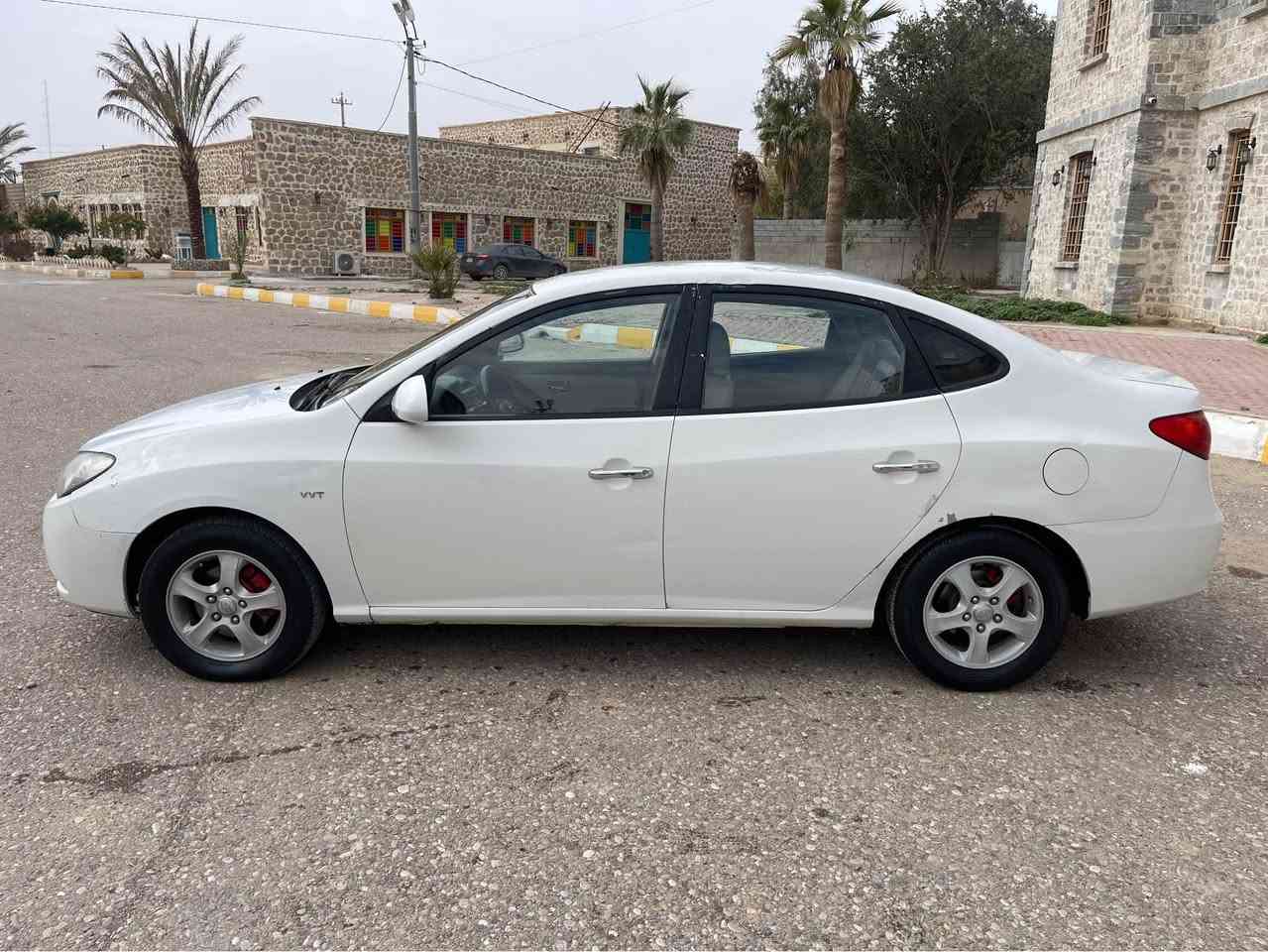 ئاڤانة تى مؤديل ٢٠٠٩ گيرو مةگينة بةشةره ت تةقةو ره قة بةشةره ت تةبريد ساردو گةرمة بةشةره ت چوار تاى لوك لةژيريتى و كوشن جلدو ئيتره و تةبريد لةمسة و سؤكان ڤؤليؤمة و مسجلة بلوتوزه و گيج وه نةوه شة و لايت ره ش و ناوه زه رده و ئيكؤية لوك لوك و سقفةى وه ك شووشة لاشةى وه ك شووشة 
سعره ى ٤٧وه ره قة 
*********** كيفري, ديالى
