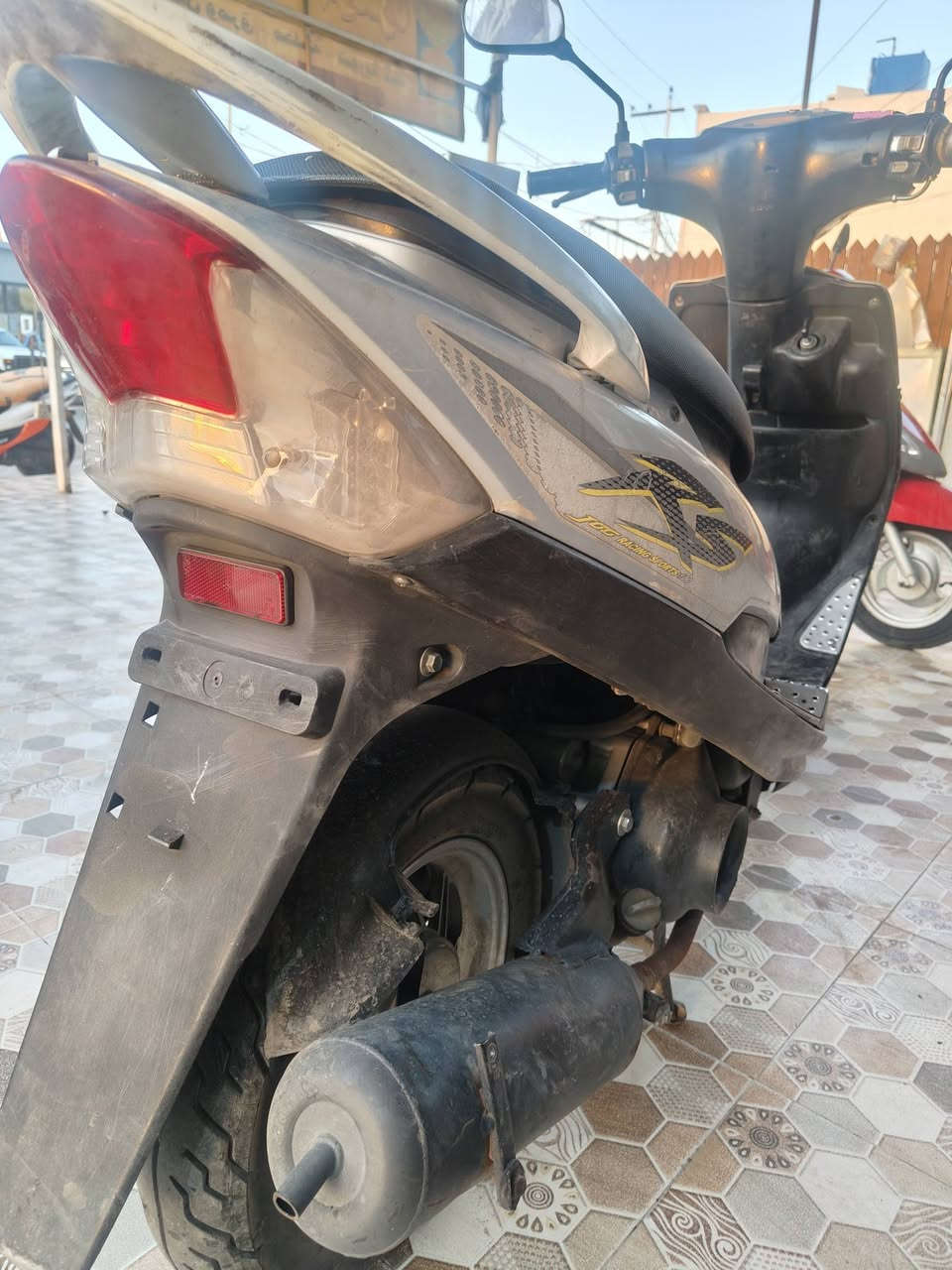 السلام عليكم ماكس عدله للبيع نضافه فول دراجه كلشي ما ناقصها السعر 650وبيها مجال لشراي ***********
