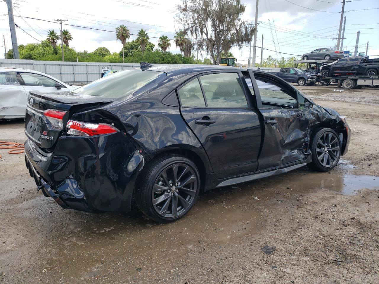 كورلا موديل 2024 SE هايبرد وارد امريكي لون اسود
فول الفول 
مواصفاتها :
شاشه كبيره
بصمه
 انظمه قياده 
كاربلي
تحكمات ستيرن جهتين
بصمه دخول ذكي
تحديد مسار 
قياده ذاتيه 
تحديد سرعه
هندبريك بصمه 
اتو هولد 
السيارة بيه جاملغ وباب فقط حادث امريكا
الاستفسار
***********
