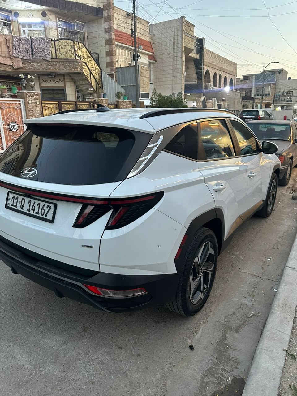 توسان موديل 24 وارد امريكي السياره بيهة تبديل بنيد فقط بدون صبغ وبدون معجون نهائيا + صور الحادث مرفقه مع المنشور
اللون ابيض مثل ما موضح بالصور 
رقم بغداد سنوية جديدة تحويل ثاني يوم
ماشية 48 كيلو بالميل تقريبا 30
موصفات فول 
1️⃣ بصمه
2️⃣فتحه سلايد روف 
3️⃣شاشه كبيره + كاميرا دوارة بلادية  
4️⃣تشغيل عن بعد
5️⃣كشنات جلد +كشنات كهرباء
6️⃣جنطه كهرباء 
7️⃣رادار امامي وخلفي وجانبي 
8️⃣اشاير بل مري 
9️⃣سايد بريك بصمه
🔟لد نهاري ليلي +اشاره ترحيب عند الاقتراب 
1️⃣1️⃣ ويل كب كروم حجم 19 
1️⃣2️⃣ شاشه تدعم الكار بلي
1️⃣3️⃣ بكلايت لد
1️⃣4️⃣ تحكم إستيرن + قياده ذاتيه 
1️⃣5️⃣ ثلاث وضعيات قياده 
1️⃣6️⃣ كشنات تدفئه

للاستفسار الاتصال : ***********
العنوان بغداد الاعظمية 
السعر : 188$
