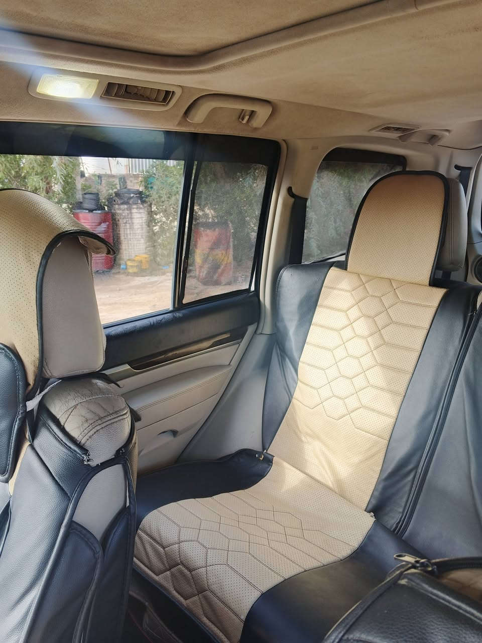 باجيروحبتور 2010محدثه 20 رقم بغداد محرك 3000 حادثها جاملغ الجه اليمنئ الامام السعر 140
ملحقاتها دعاميه الاصليه مع بلاجكتور للاستفسار الاتصال على الرقم ***********
