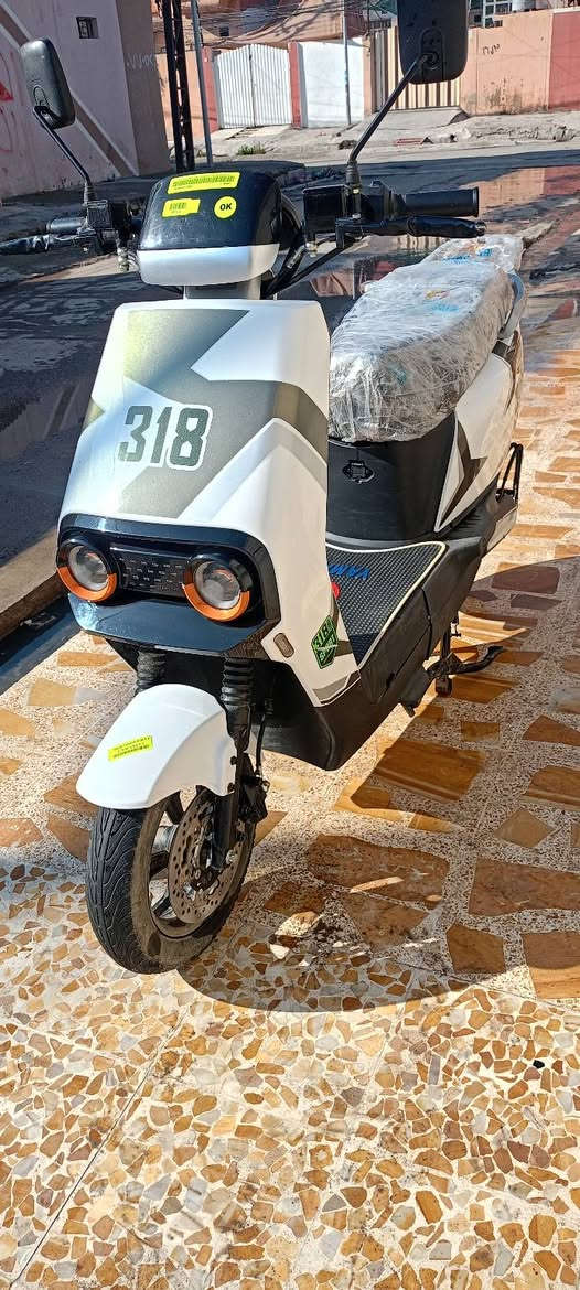 ماطور شحن للبيع مستخدم 3 أشهر بتريت ما مبدل سعر 600 وبي مجال باقي تفاصيل على اتصال رقم ***********
