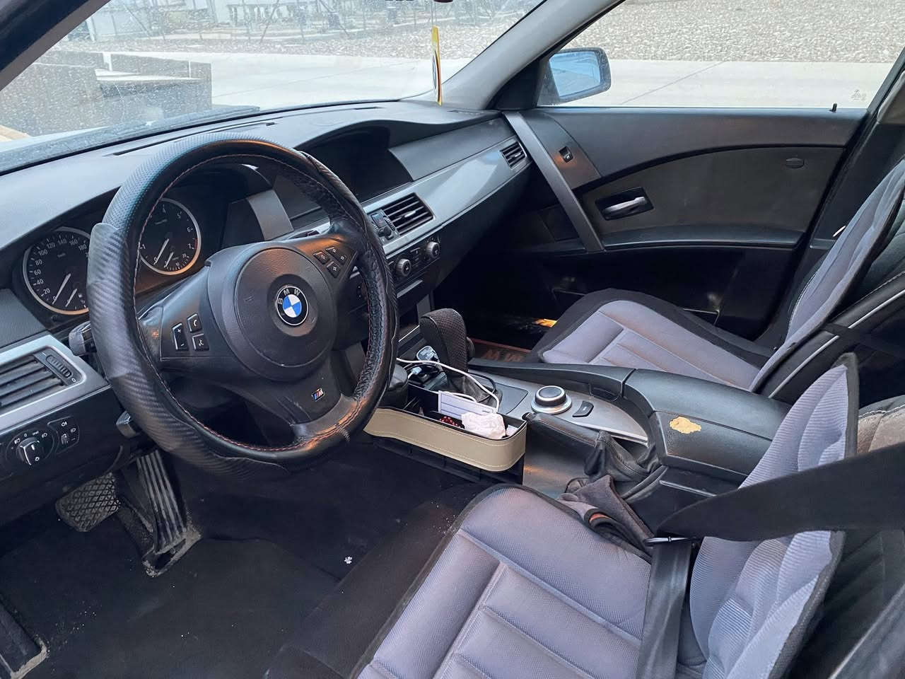 للبيع او للمراوس  BMW E60 /  موديل 2005 رقم اربيل باسمي  525 دبل فانوس مكفوله من الحادث 
السياره جاهزه نواقص بسيطه جدااا مواصفات معروفه 
الميماتي سعر 95 رقمي *********** واتساب اتصال او  خاص بخدمتكم
