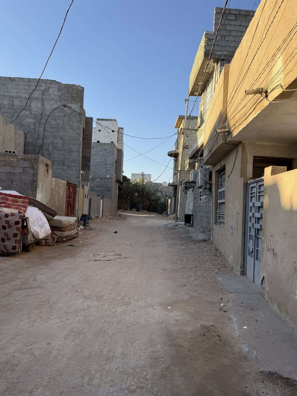 بلاش بلاش بلاش (30) مليون
يالله السلام عليكم 

قطعه ارض مساحه (100)متر

جنس العقار طابو سند (25) قرار محكمه

خدمات كامله :ماء/مجاري/كهرباء

الشارع الكدامهه عرض (7) متر 

تبعد عن طريق الزوار  مسافه (100) متر

العنوان كربلاء كنطره السلام 

تبعد عن مرقد الامام الحسين ع مسافه كيلوين

(تصلح سكن)(تصلح حسينيه)

السعر (30) مليون 

مزيد من المعلومات تصال او مراسله عبر الوتساب 

علاء العبودي 

***********

***********
