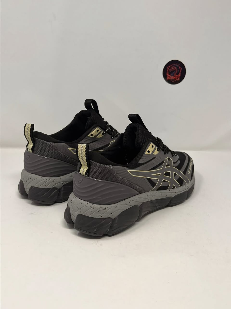 Asics gel 360 quantum
الحجم:40 (25سم)
الوصف: باله فيتنامي نظافة 💯، القطعه  بخاصية الجل  وخامه مخمل ضد الماء مريحه بالبس

السعر:   35 الف دينار عراقي.

🚚 يوجد توصيل لجميع المحافظات وجميع المناطق في العراق

ادخل انستا شوف القطع القويه المتوفره 
https://www.instagram.com/hermes.storex?igsh=MTQwdWQ4OTZ1YmxoMg%3D%3D&utm_source=qr


**إذا كنت صاحب هذا الإعلان وتريد حذفه لأي سبب، رجاءا أرسل رسالة إلى الدعم الفني**