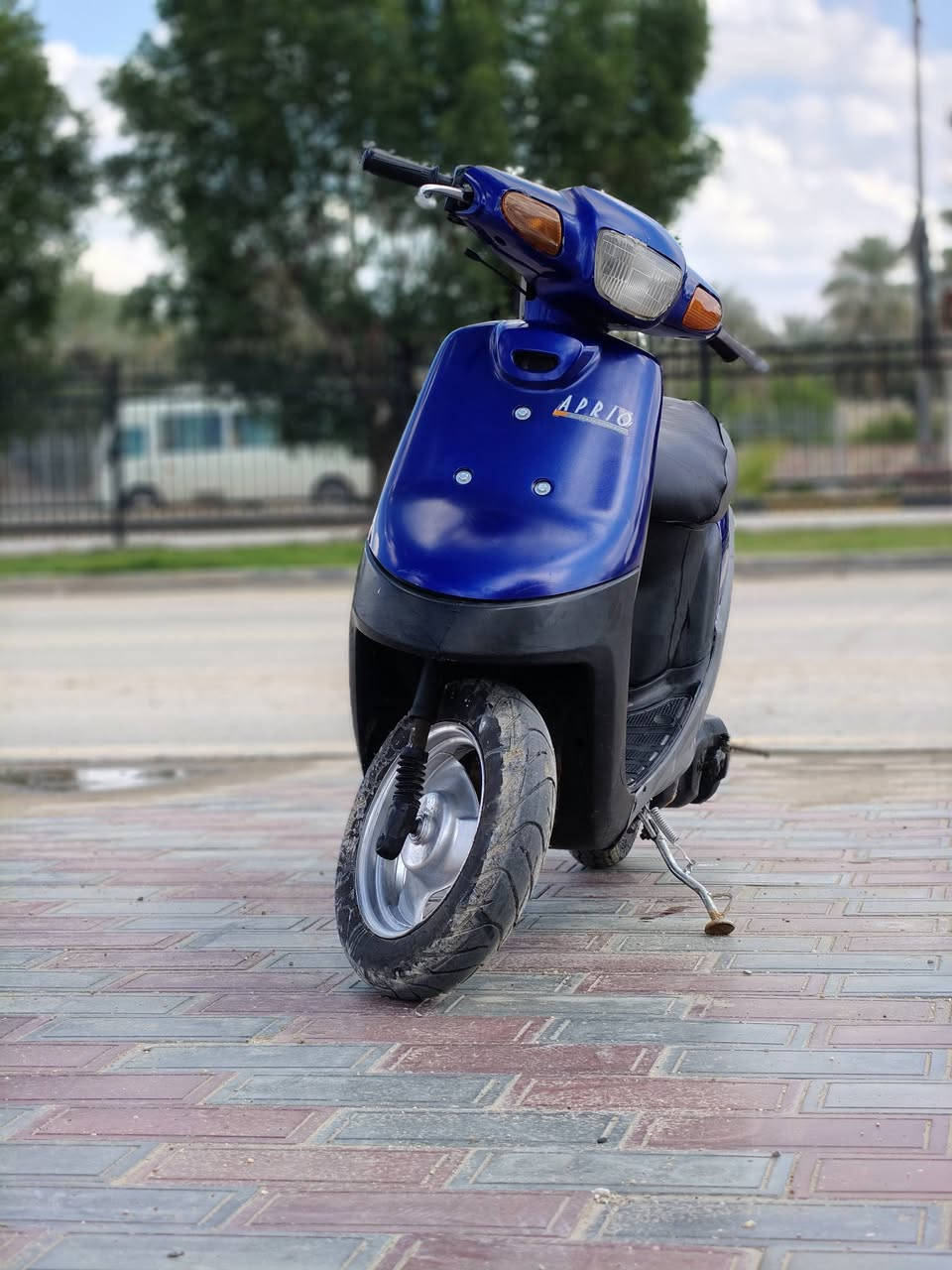 للبيع دراجة بطة مديل 99 الدراجة كلها شغالة مكينتها مامفتوحة الدراجة حاوية مكاني كربلاء حي العباس السعر 350 وبي مجال بسيط ***********
