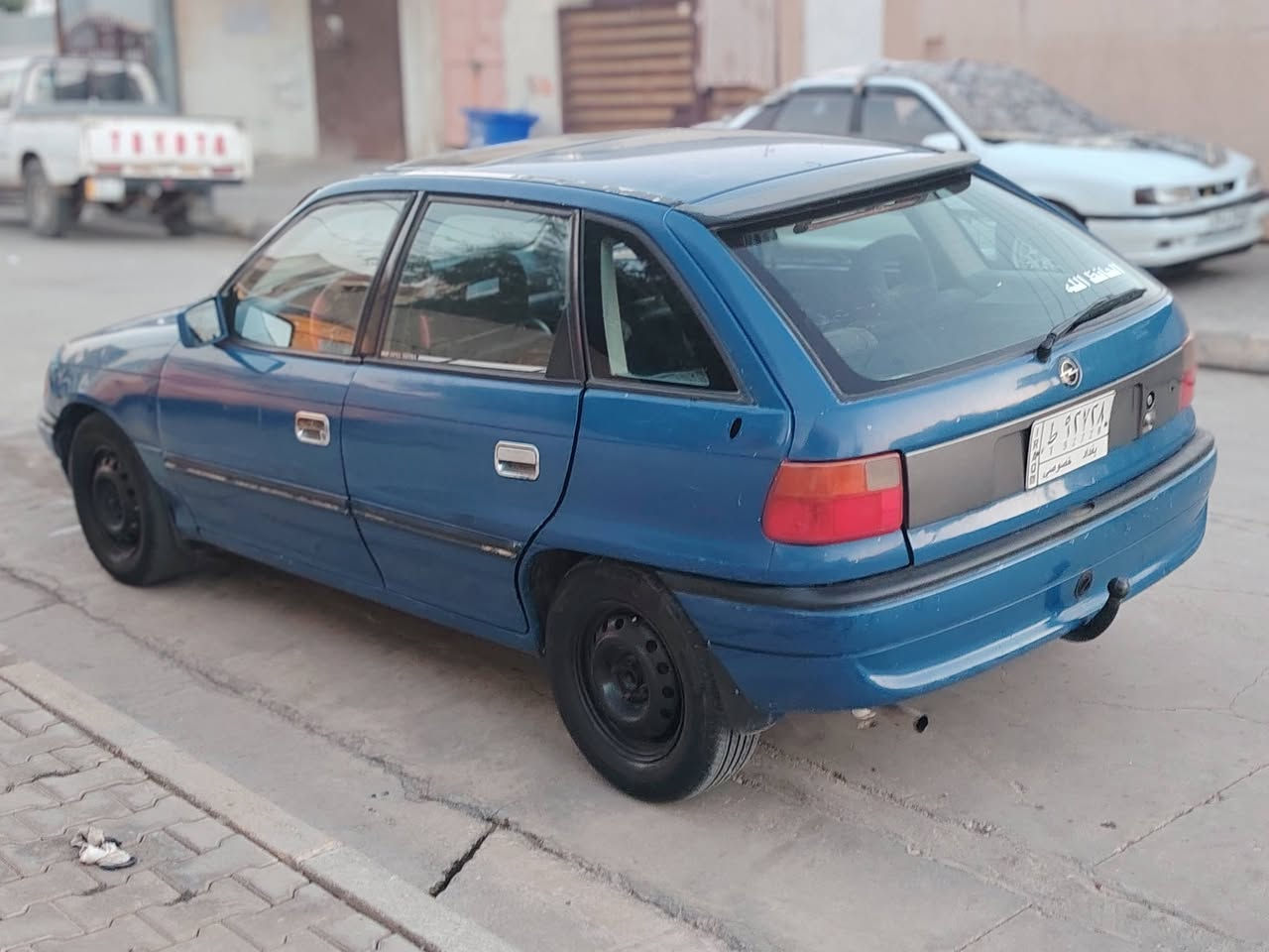 السلام عليكم /اوبل استره للبيع موديل 93
رقم بغداد مشروع وطني
دفتر بنزين بيها 
شرط التحويل ولغرامه 
كير مكينه شرط
صدر نضيف كهربايات شغاله
مكينه حجم 20
سياره بدون ضربه سقف تكم شواصي
قواعد دبلات شرط 
سقف سلايت شغال مسجل سماعات جاز
ترايك وين متريد 
سعر 31/ للتوصل ***********
