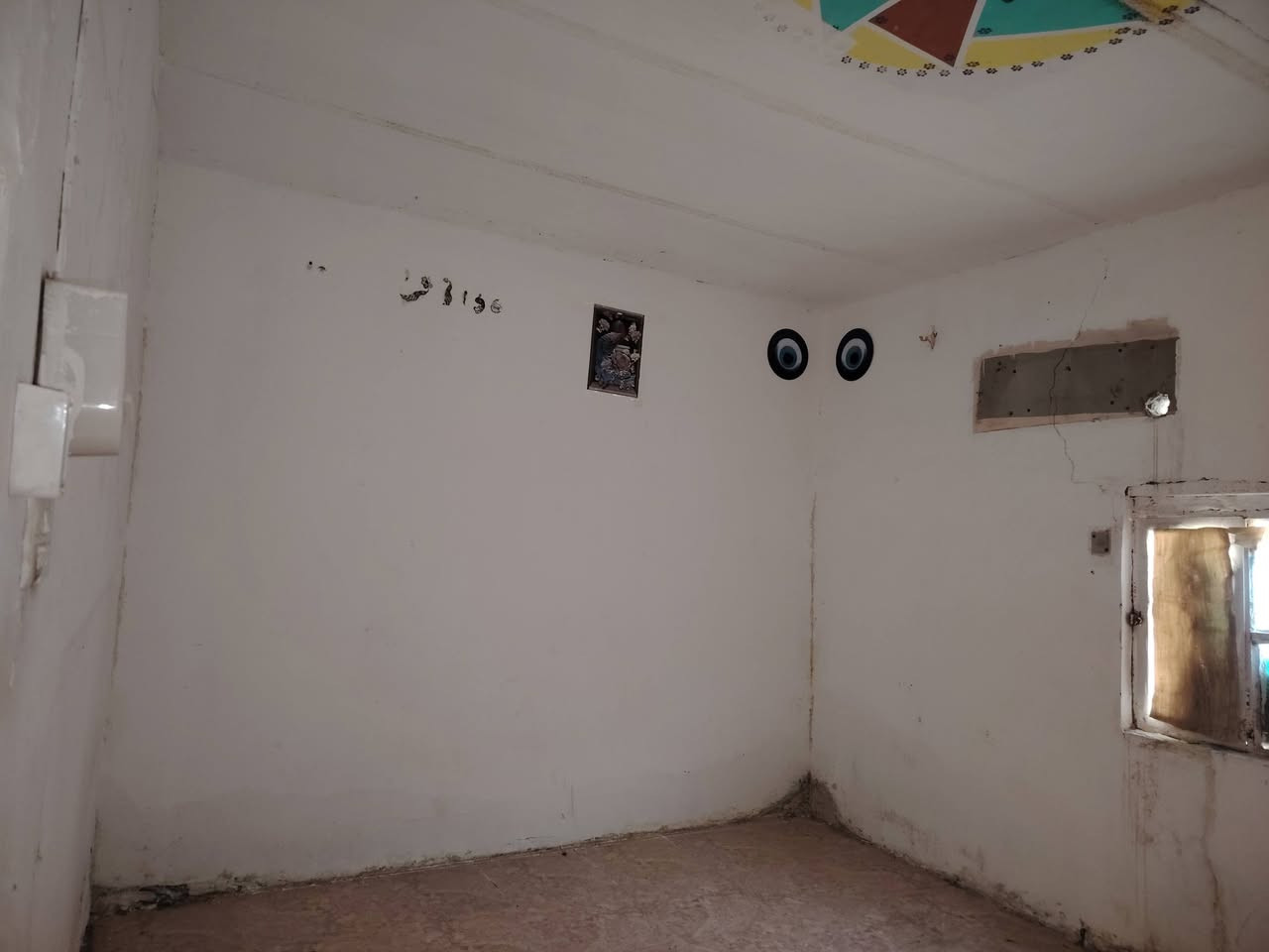 بيت للبيع حي الملايين
مساحة البيت ٢٠٠ متر

يتكون من غرفتين وصاله ومطبخ وبراني وصحيات خارجية وداخليه

#ملاحظة يرهم اقصاد مع قدمة ١٦ مليون

للاستفسار مراجعة #مكتب_الرّشد_للعقار

قرب مستشفى الخضر العام

عمارة ال شخير

موبايل ***********

واتساب اتصال

@الجميع
