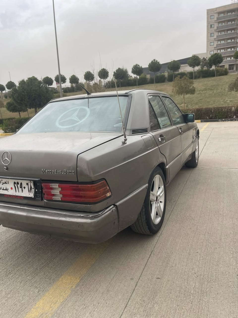 مارسدس E190 ارم بلاستك سليماني كير محرك ونجي خير من لله صدر امامي خلفي جيد مكان سياره سليمانيه السعر#29 ورقه ومجال قليل اي استفسار ***********
