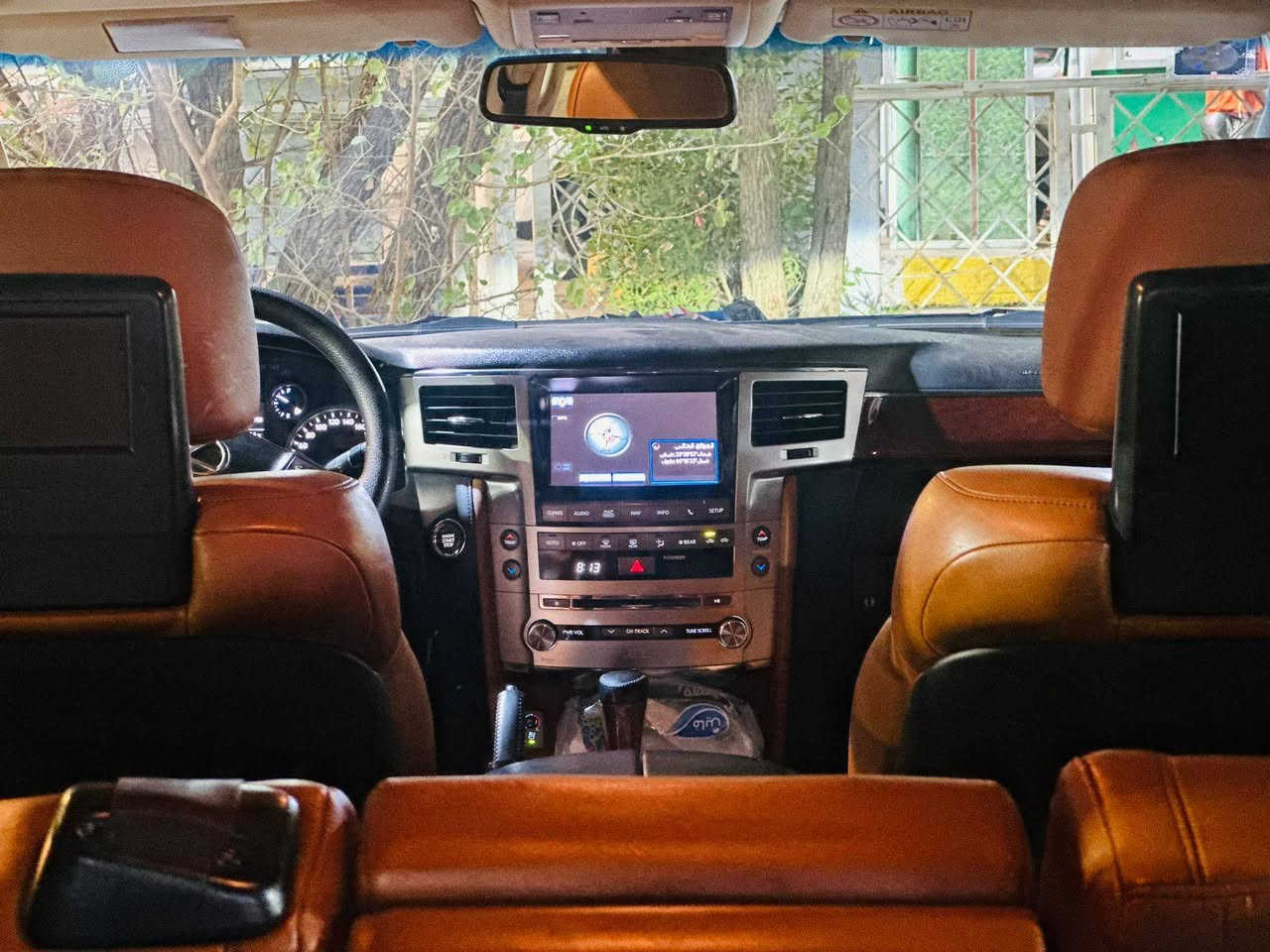 سلام عليكم لكزز ١٤ للبيع بريم ماشيه ١٠٠الف مكفوله كير ومكينه ومن الصبغ بيهه بارد بصيط بلباب الخلفي موضح بل صوره وبيهه رصعات ٣ بل قماره *********** عنوانهه بغداد الشعله رقمهه بغداد
