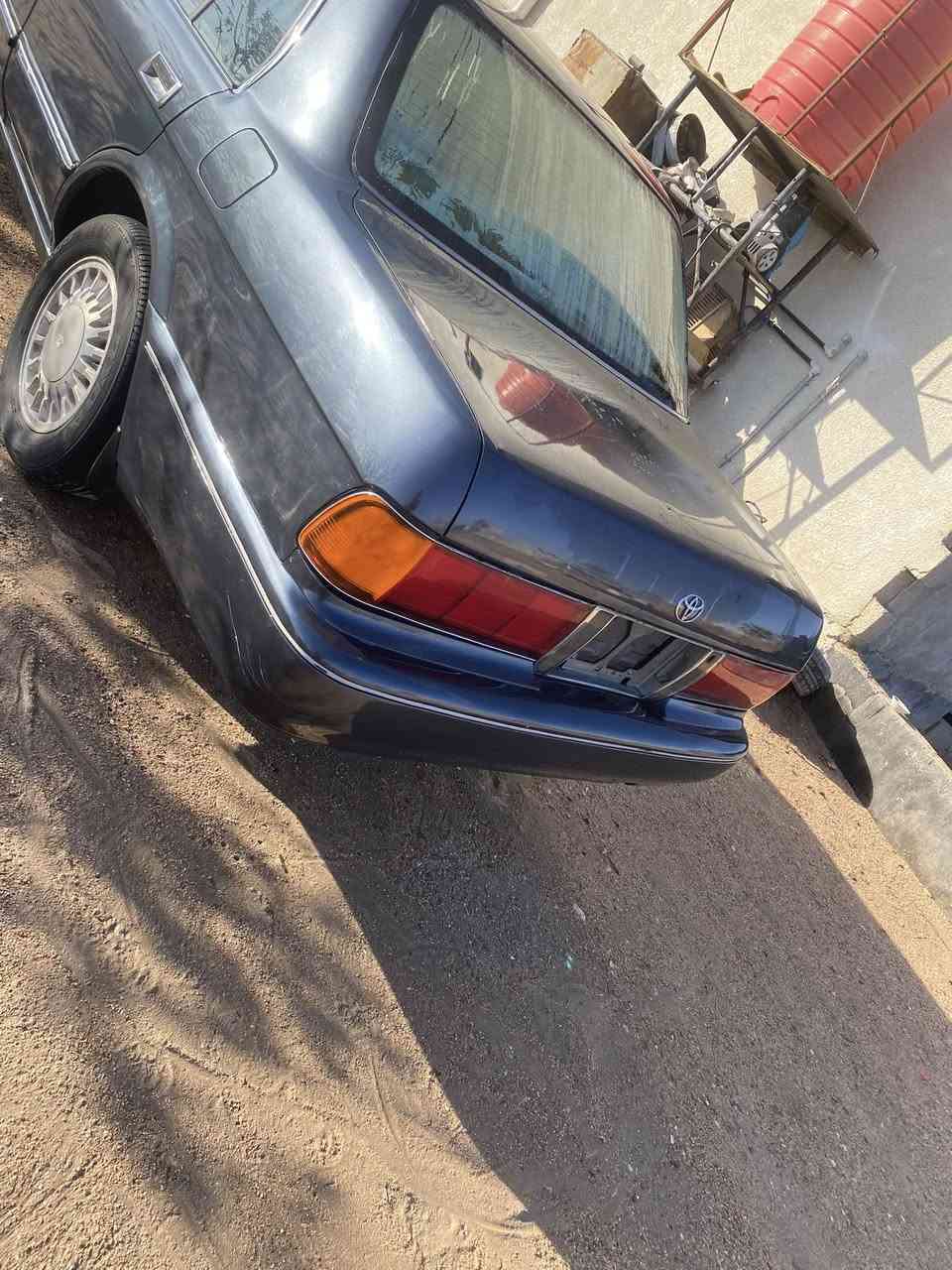 سلام عليكم
أرنب طويل مديل 1994 
صبغ جماليه صار شهرين 
رقم قادسيه بسم جاري سنويه منتهيه 
مكينه 3000
سعر 68وبيها مجال عنواني بصره  ***********
