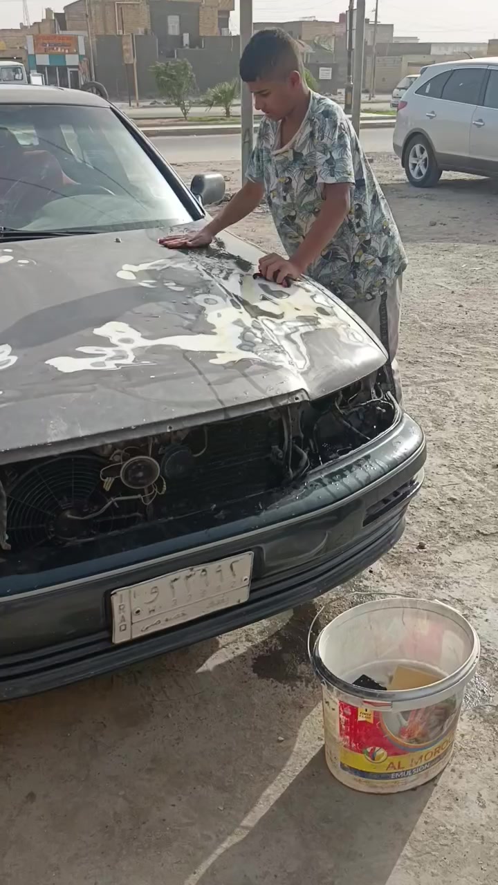 صبغ جميع أنواع السيارات بوليش احترافي سحب كارت تكحيل وضمان وباسعار جدا مناسبه العنوان الناصرية شارع الزيناويه قرب صيدلية وعيادة الكناهره ابو يزن الصباغ ***********
