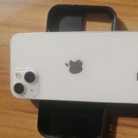 آيفون 13عادي ذاكره 128بطاريه84لون الجهاز ابيض النضافه 100\100 لجهاز مم...