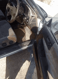 مارك يمين جاهزه من كلشي سياره 
مبدللهه صدر كامل تايرات جدد 
محرك گير كلهه بشرط بس نمره  الاخيره 
ماتنمر سياره داخلهه حلو جاهزه مجهزه 
السعر ١٧ ورقه وبيهه مجال 
***********
***********
