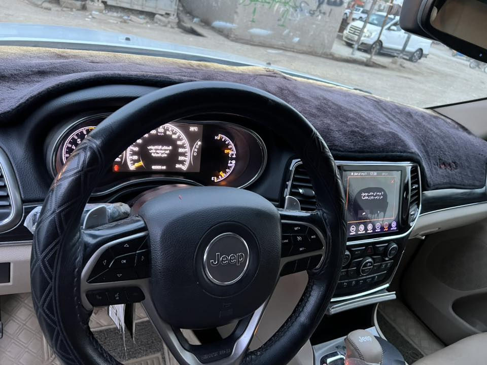 السلام عليكم اخواني
للبيع جيب كراند شيروكي موديل ٢٠٢٠ خليجي ٣ شاشات رقم بغداد محرك ٣٦٠٠ السياره جديده كلش ومكفوله كفاله عامه رقم جديد بأسمي مستعجل ع البيع السعر ٢٩٥  
***********
