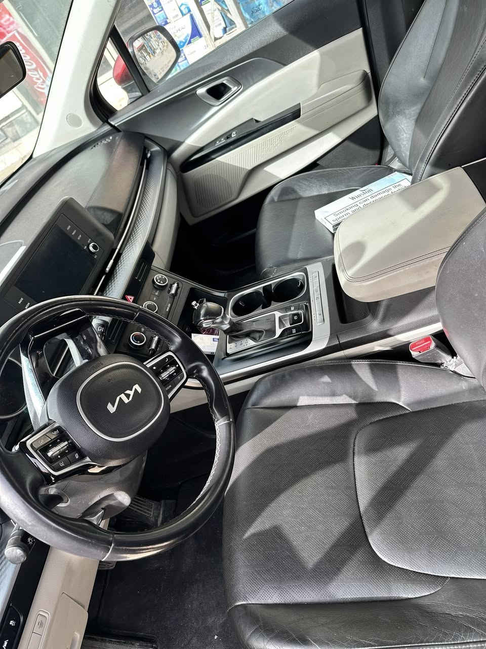 كيا كرنفال 2022 فول مواصفات ما عدى الفتحة
رقم اربيل صور الحادث ع الواتساب ادزهن حادثها بسيط
مكان نجف شارع المثنى 
السعر 250$ وبيها مجال للطيبين
***********
