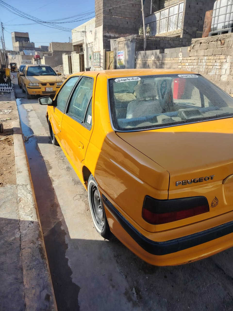 بيجو بارس ١٨
سياره بيه صبغ باب الوره سايق وبيه بارد الباب الوره الصدر وجملغ الامامي جهة سايق بي بارد
السياره مابيه ضربه قويه ولا بيه ش مبدل 
السياره خير من الله كير مكينه تبريد نعمه
عوزه بس صدر السياره ماعدي اسوي
بسمي السنويه ٢٩ تحويل مباشر
مكاني بلديات
السعر ٥٤ بيه مجال للشراي هاذ رقمي ودلل ***********
