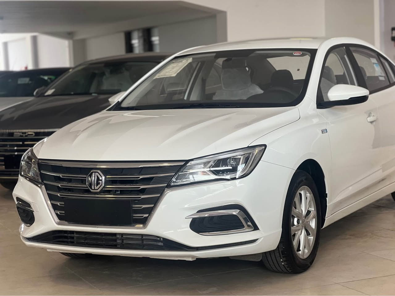 MG 5 
2025
سفر كم
ضمان ٦ سال 
ستاندارد بله س
ويل كب
شاشه 
سوكان ڤؤليوم
بؤ زانيارى زياتر:*********** السليمانية, العراق
