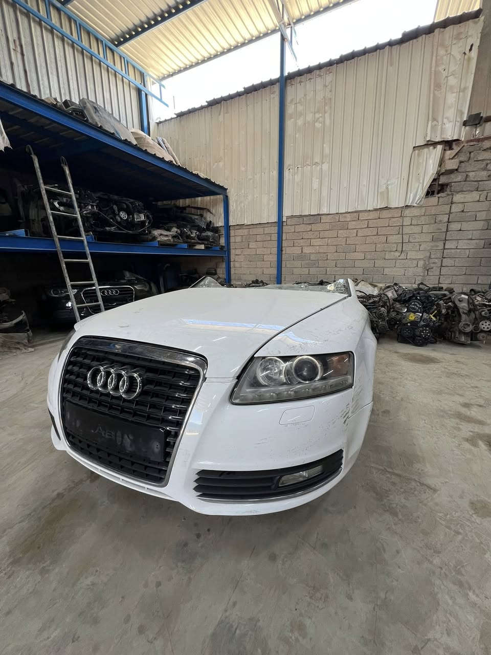 السلام عليكم...من كراج المتوكل للسيارات الألماني الحديث.. اودي A6 2010 سيارة كامله+اربع ابواب+قبغ صندوق+طخم كشنات السعر 10$...بدون محرك وكير... الاتصال على الرقم *********** ابو عبدالله
@الجميع
