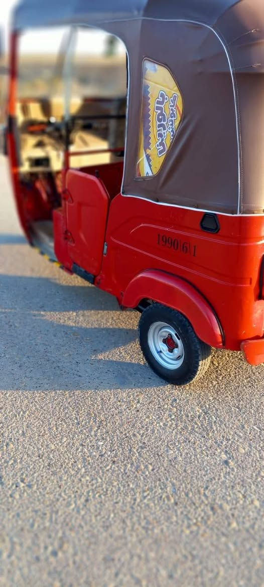 السلام عليكم تكتك للبيع موديل ٢٢ شهر ٨ تكتك رقم بصره المكان عماره اتصال***********
