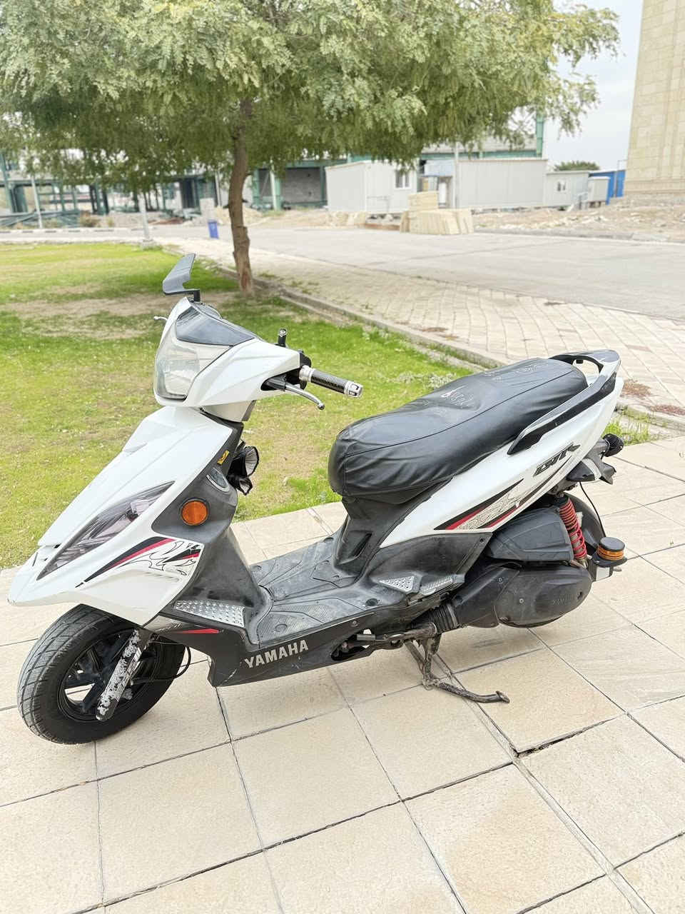 يالله اللهم صلي على محمد وال محمد
دراجة gtr شرط انضف من الرمبة خير من الله برغي ممفتوح بيه تاخذهه تترحملي عليه بس العصر اطلع بيه  
بانزين محسن 
دهن xado
شاشة 3 اللوان دوسات اصلية واني مرتبه شادله لافته اصلية على البريك وقوس احمر وية السكن لايت زنون اصلي 
سعر مليون و200 وبيه مجال للشراي 
مكاني الكاظمية ***********
