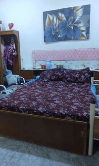 سرير • زاوية • غرفة نوم